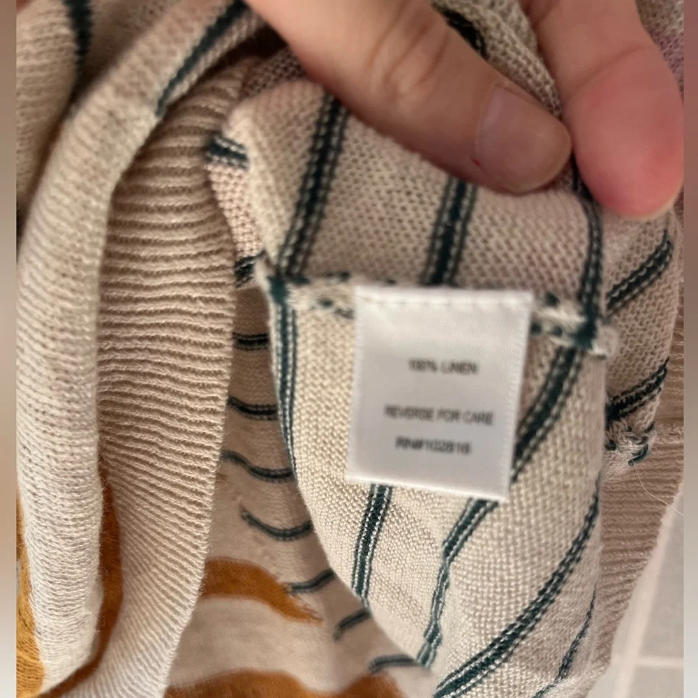 Garnet Hill 100% linen Striped V-Neck Sweater - Picture 2 of 3